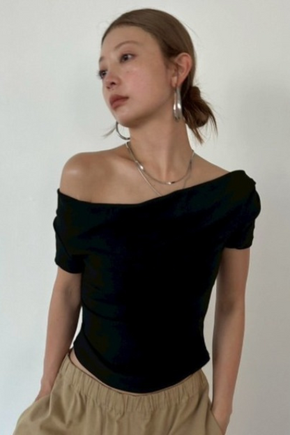 Draped off-shoulder TEE