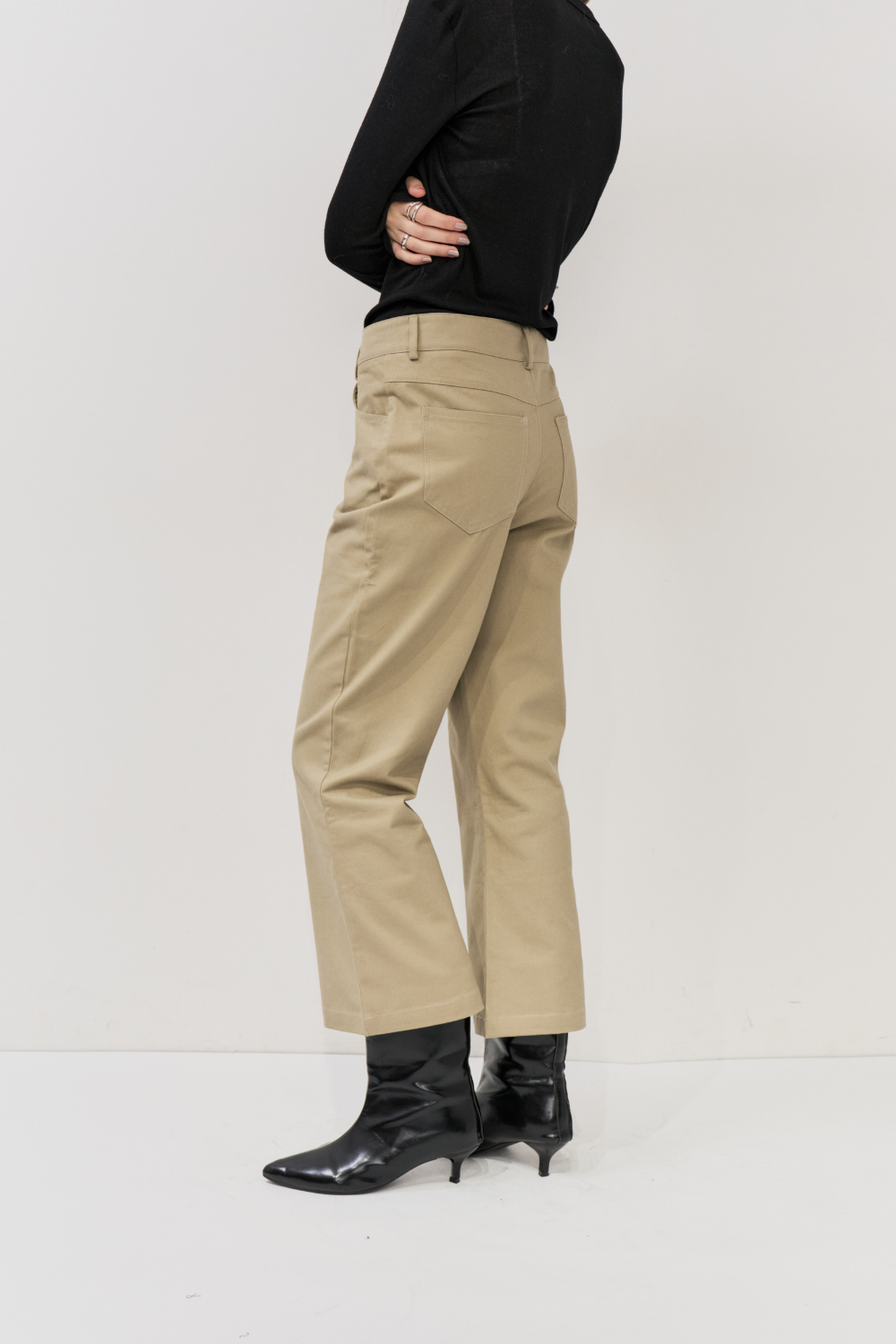 Cropped flared pants