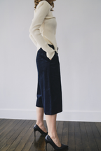 Low rise corduroy bermuda pants