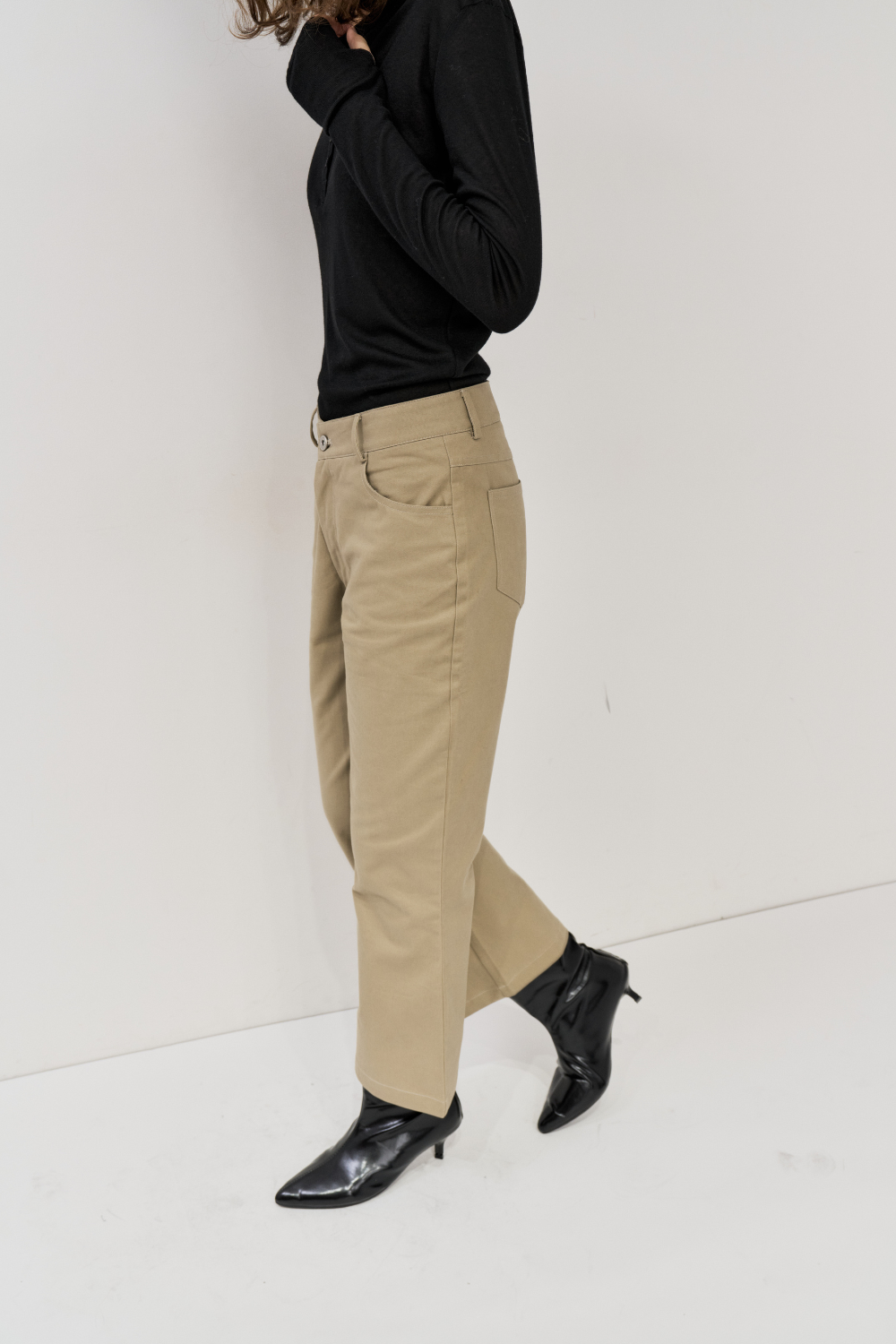 Cropped flared pants