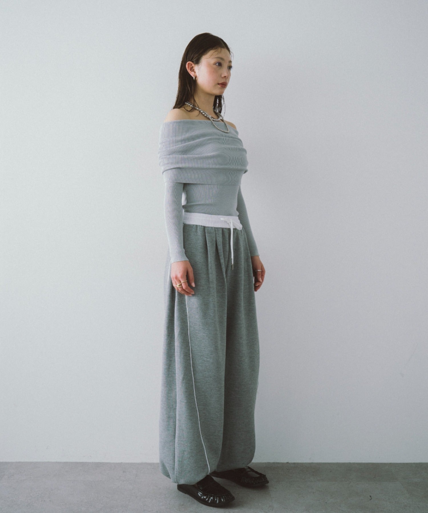 Off-shoulder knit tops