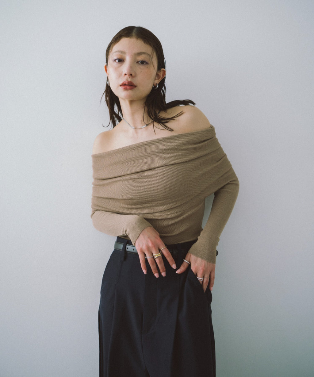 Off-shoulder knit tops