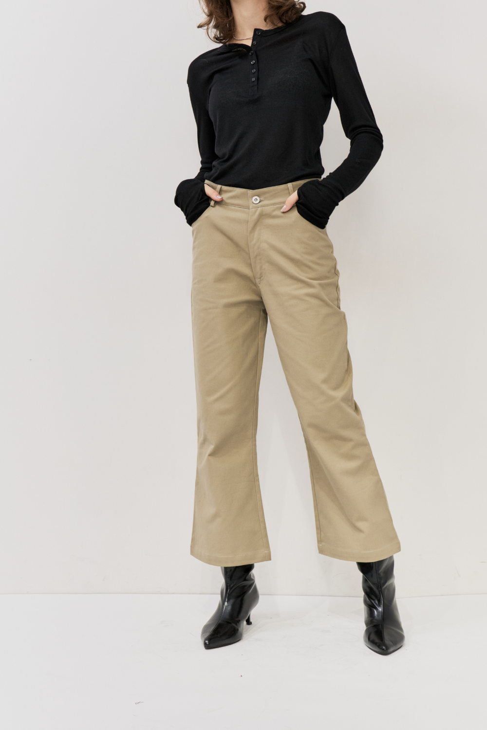 Cropped flared pants
