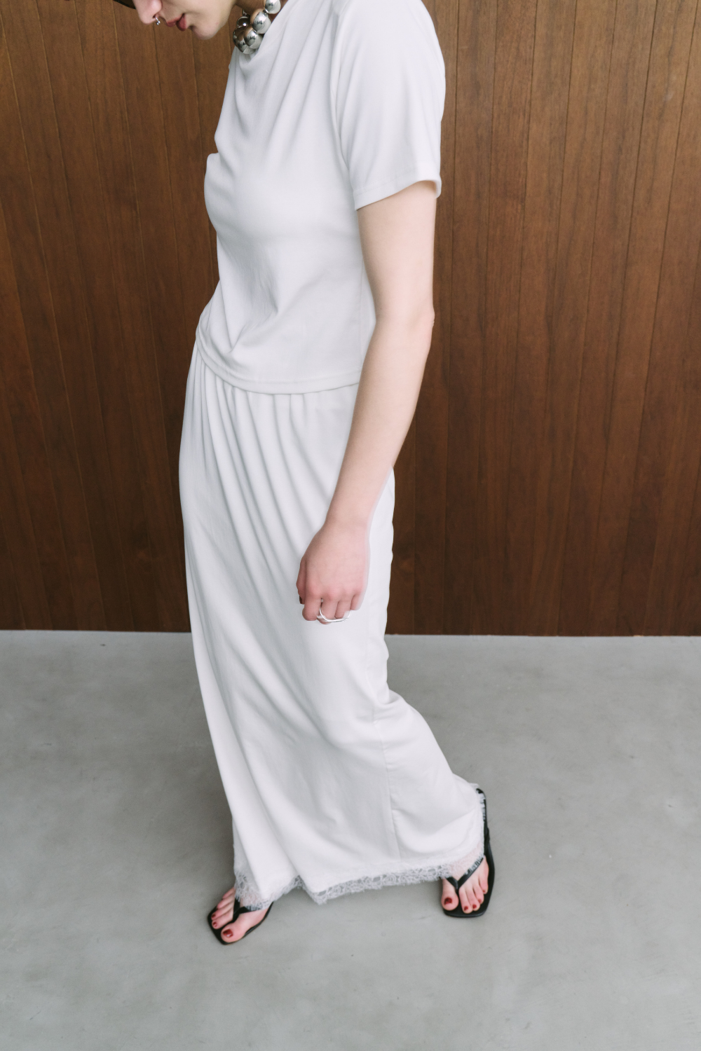 Lace hem long skirt