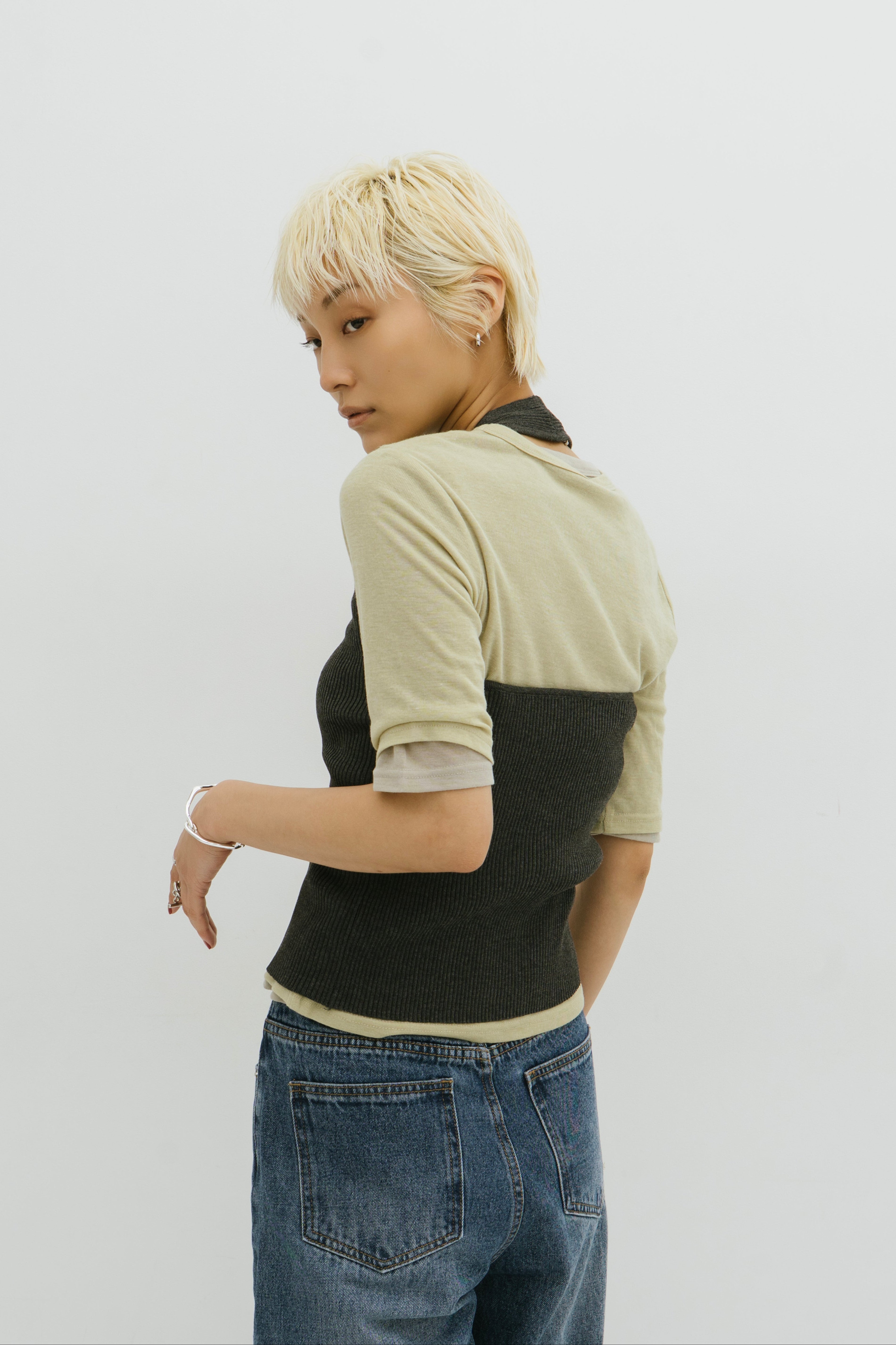 Halter neck knit vest
