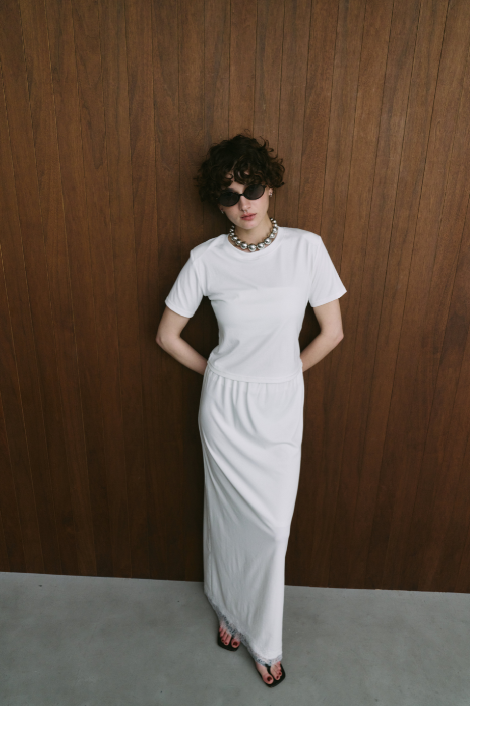 Lace hem long skirt
