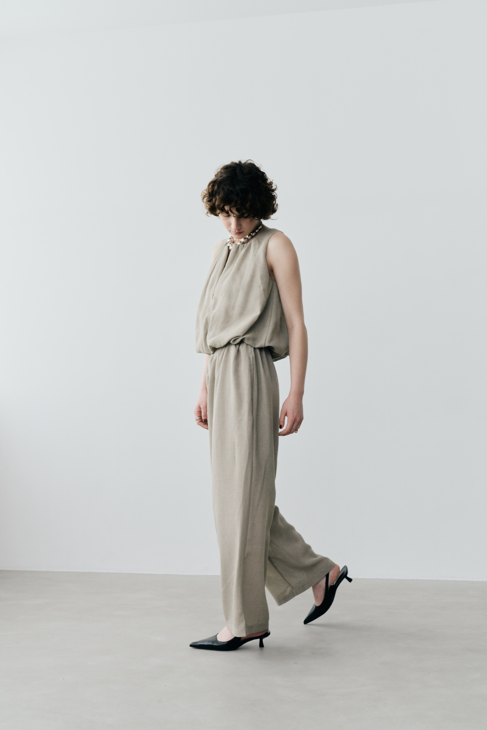 Sheer gathered pants