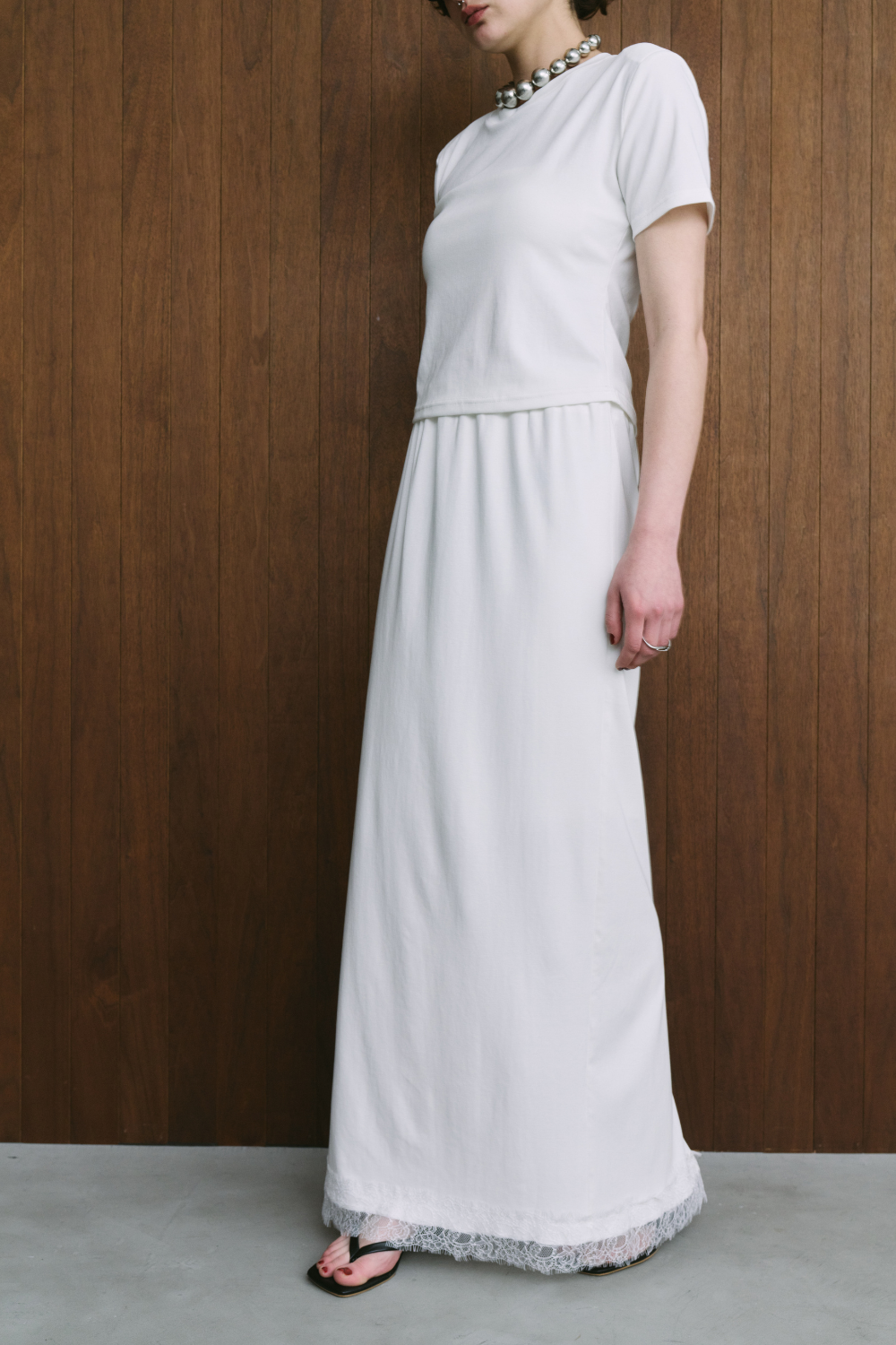 Lace hem long skirt