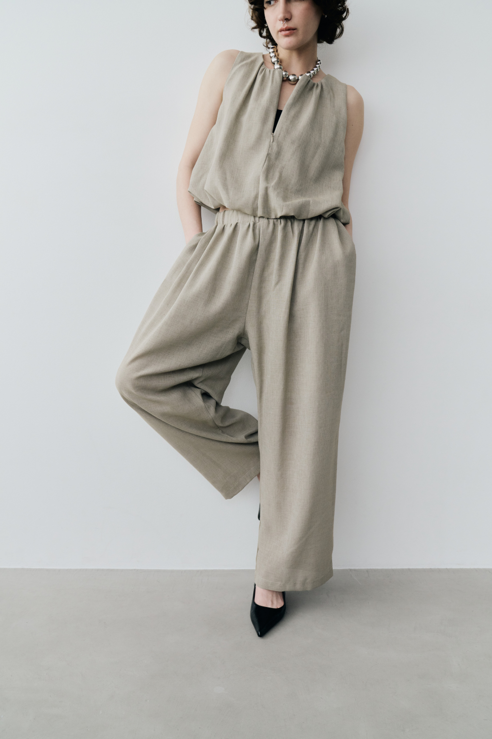 Sheer gathered pants