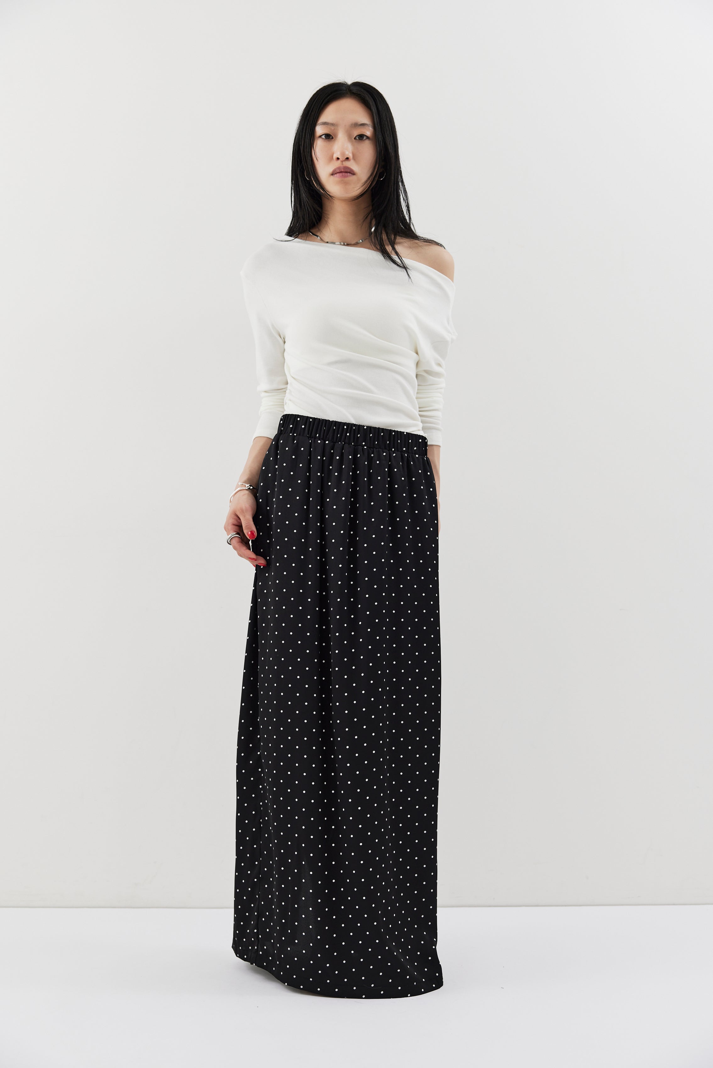 Dot satin long skirt