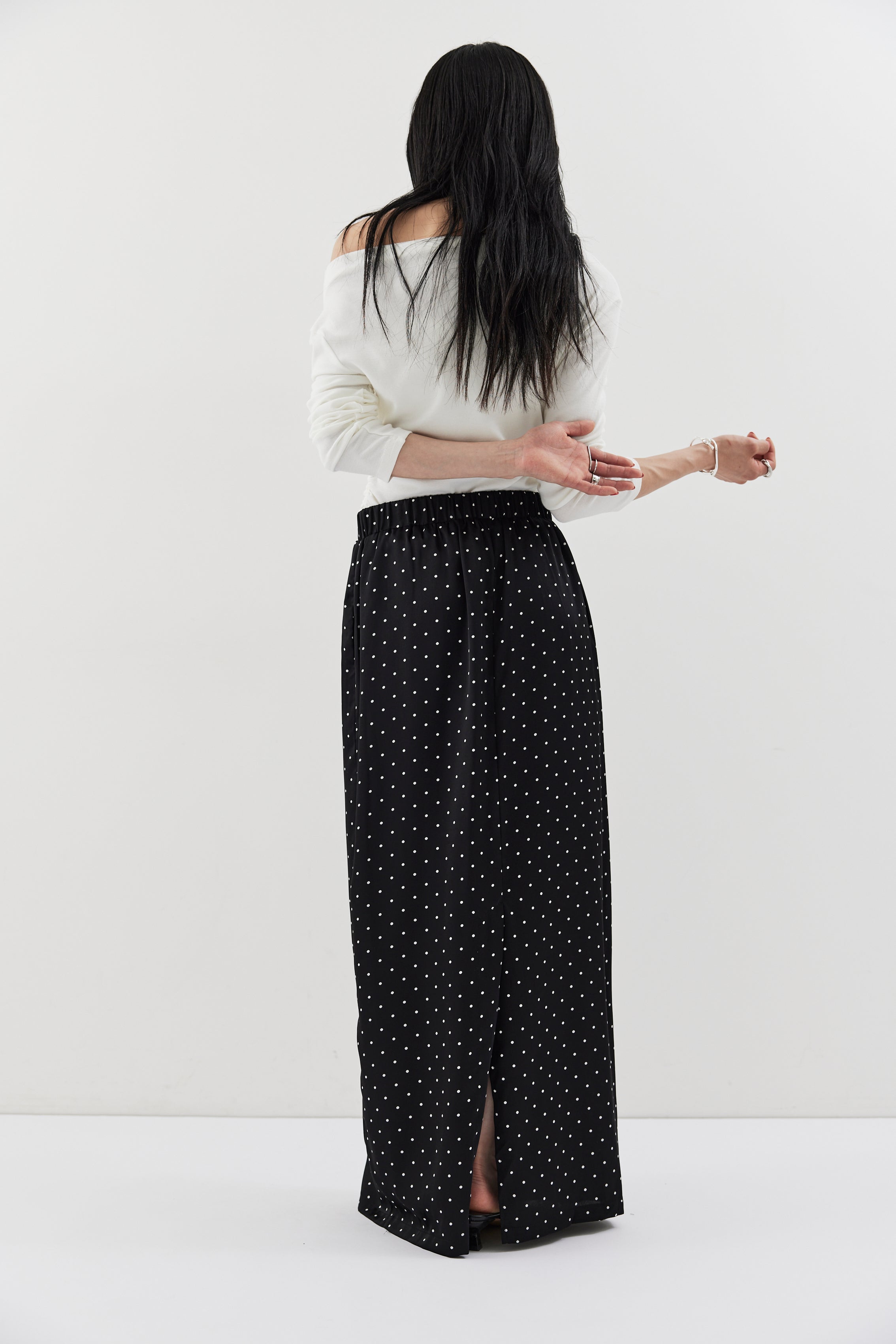 Dot satin long skirt