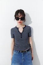 Snap button henry neck border TEE