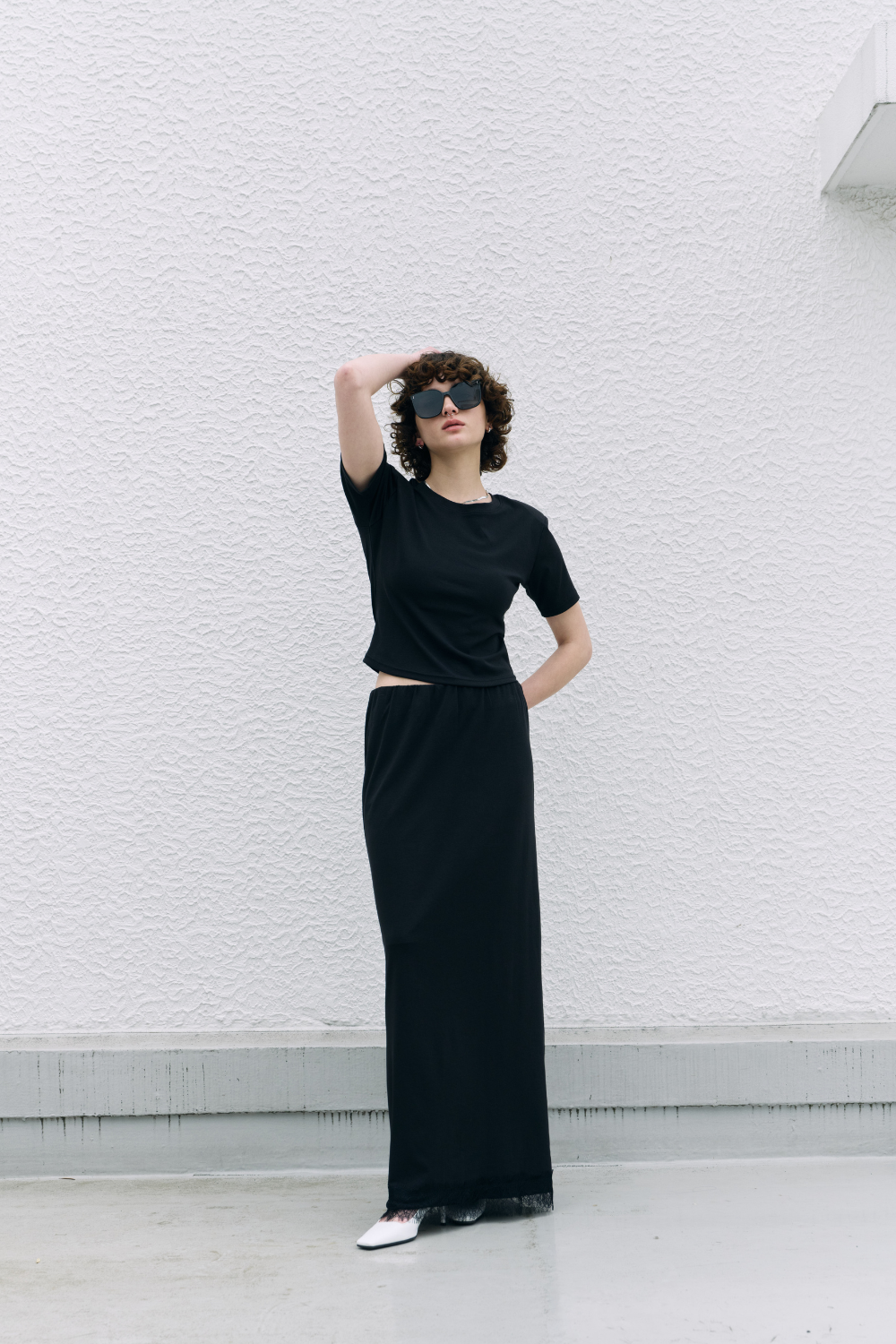 Lace hem long skirt