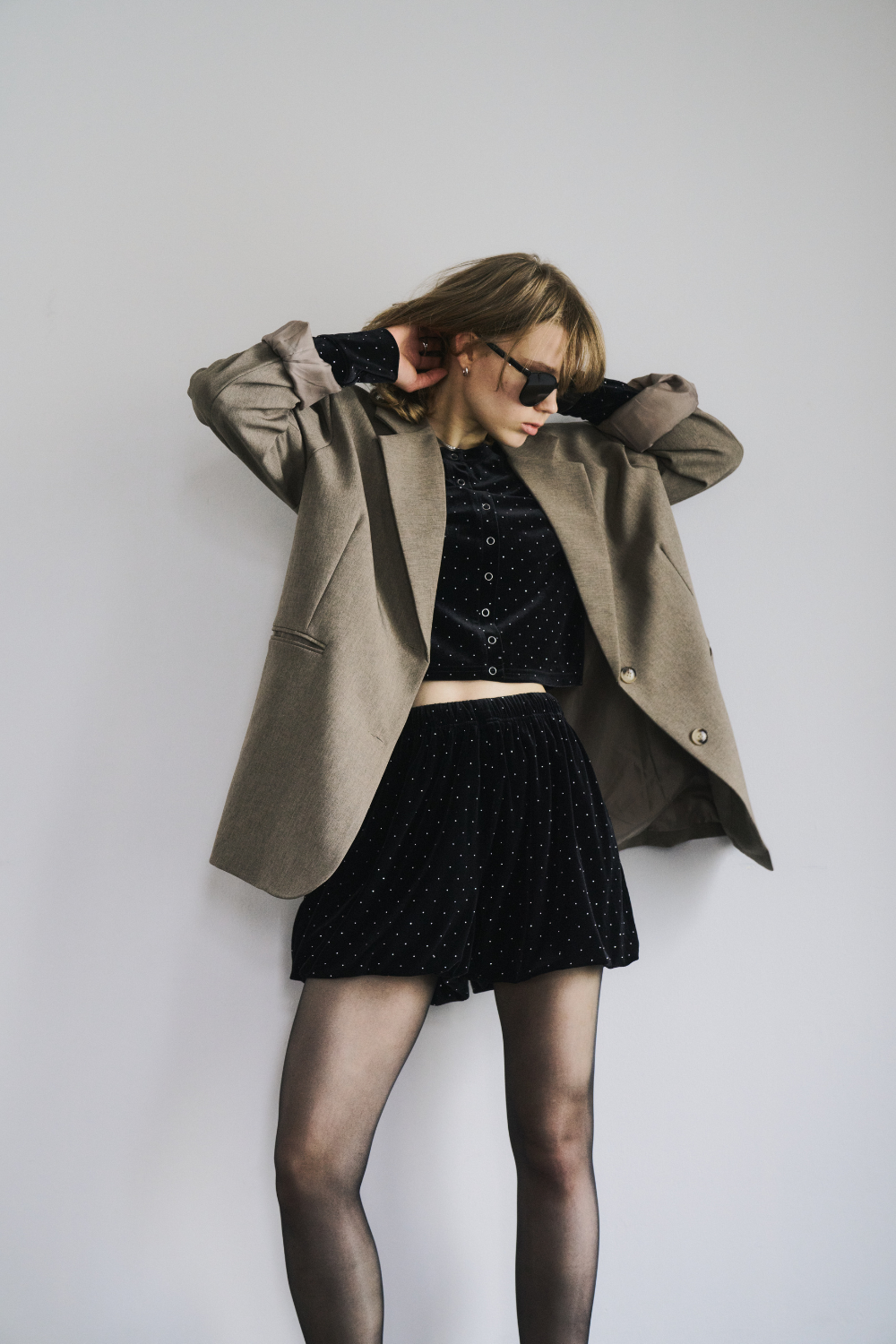 Shiny dot velour balloon short pants